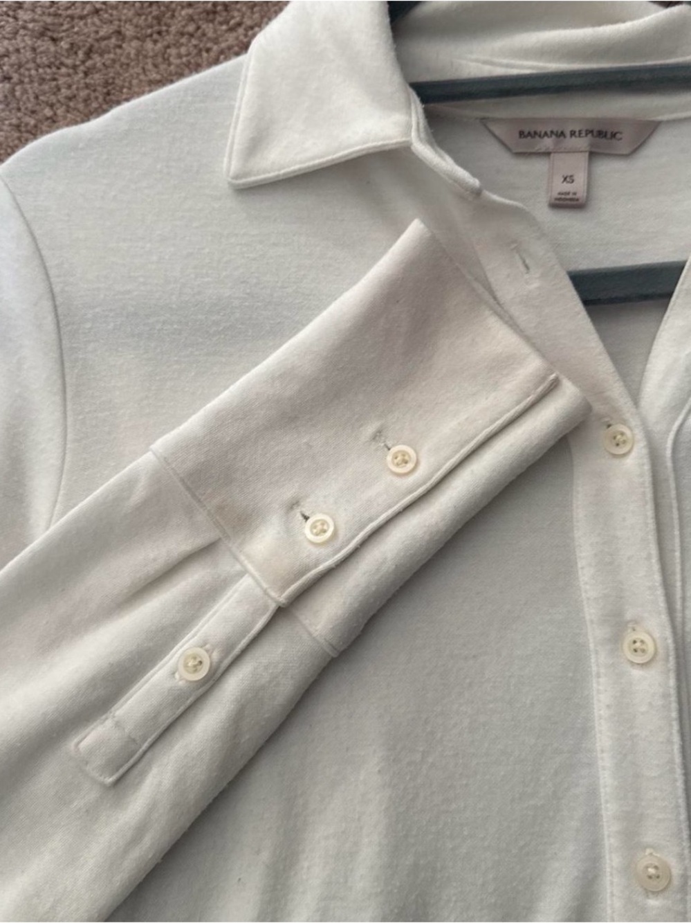 Banana Republic Women’s White Long-Sleeve Button-Down Shirt